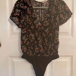 BRAND NEW! Mi Ami Floral Bodysuit.